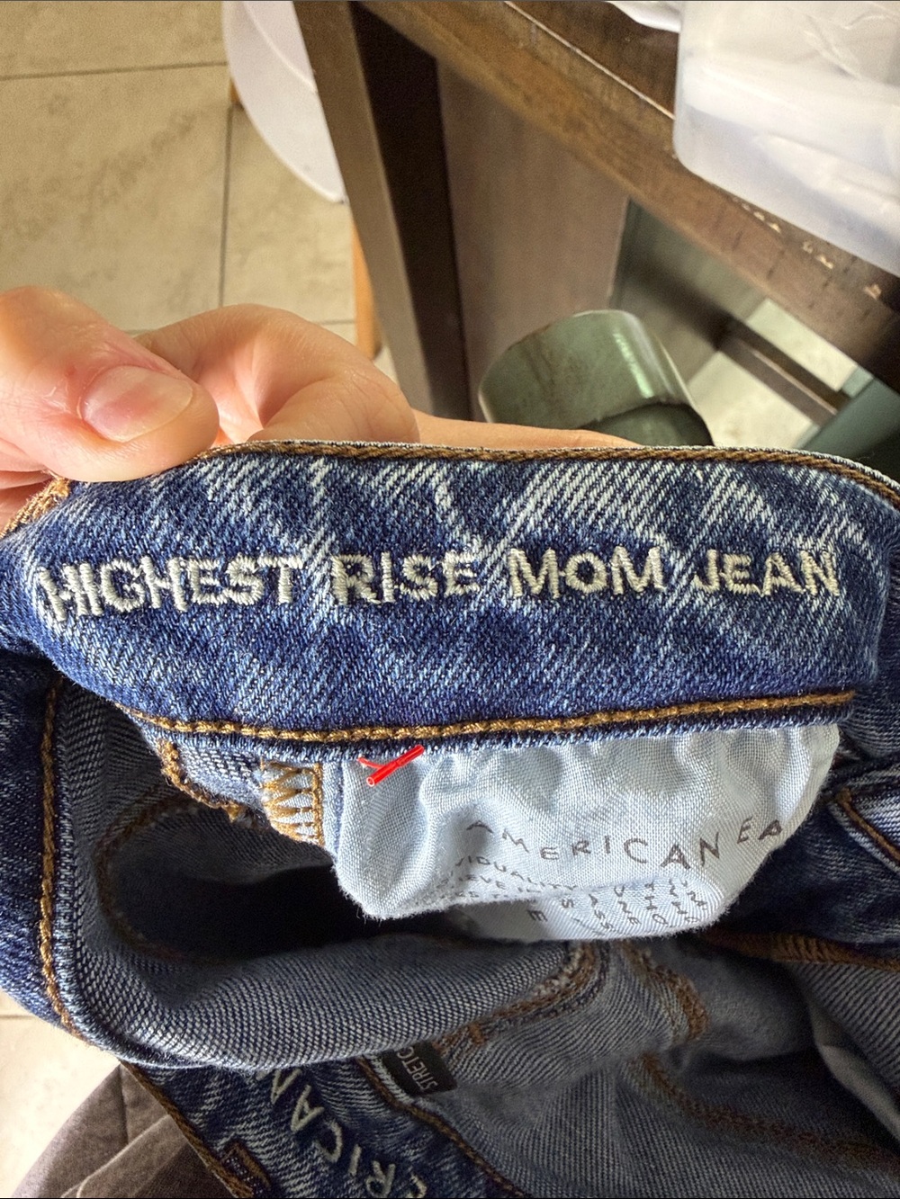 American Eagle Outfitters High-Rise Distressed Blue Jeans - Picture 4 of 5